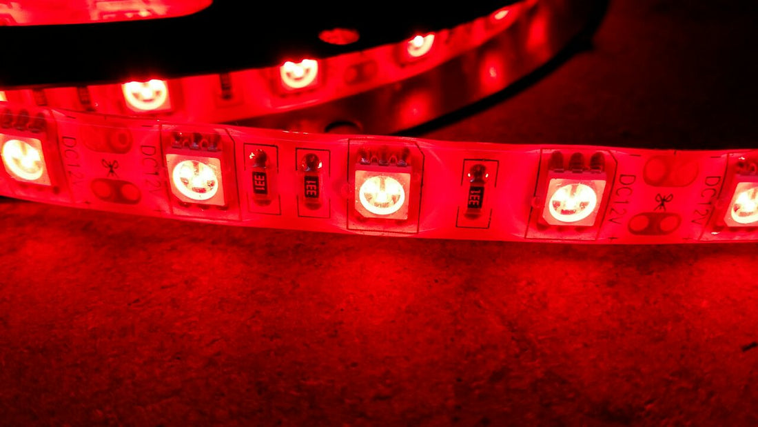 Tira led 5050  con recubrimiento color rojo